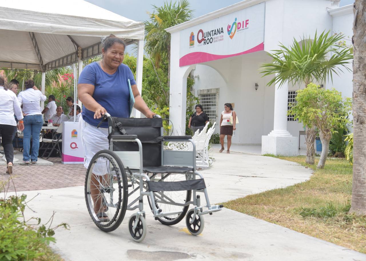 El Sistema DIF Quintana Roo, beneficia a 112 féminas en Cancún con la ...